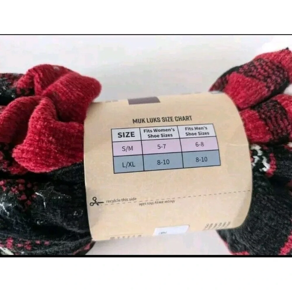 MUK LUKS Unisex Cabin Socks 2 pk L/XL 8-10 Red Black Buffalo Plaid Non Skid Grip